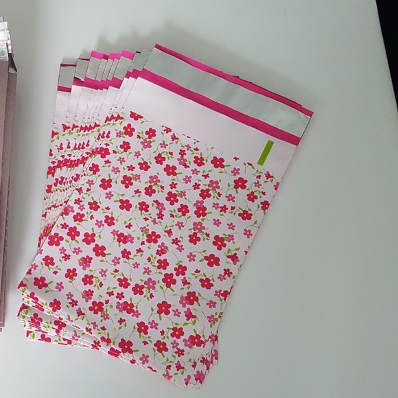 25 pcs Poly Mailers 6"x9" inches Pink Little Flowers - Picture 3 of 6